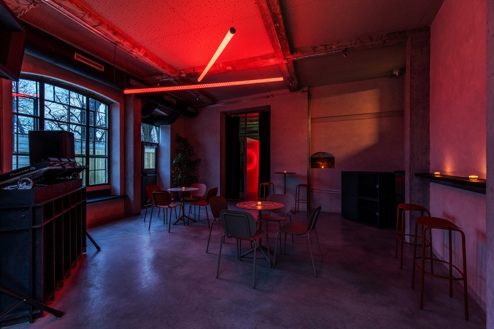 platforma wolff dj bar by apio studio
