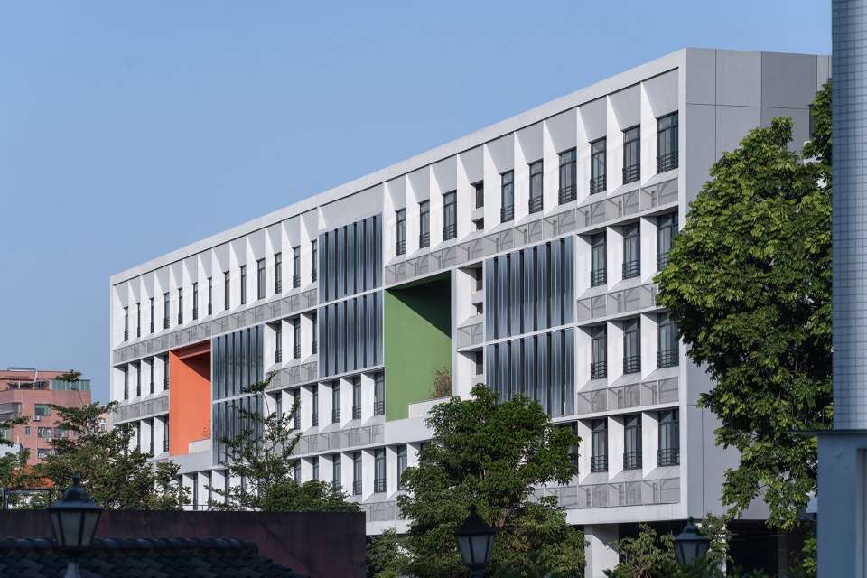 shenzhen longhua xingzhi middle school by zhubo aao