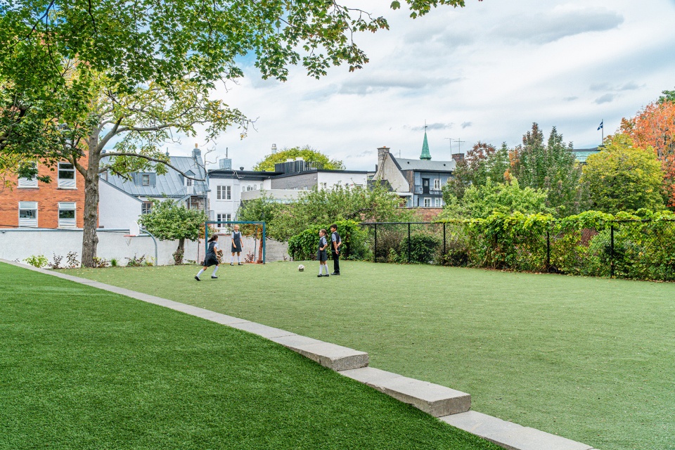the ursuline school playground by evoq architecture
