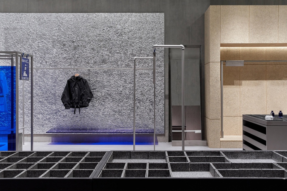 KM COOL SPACE Flagship Store by Super Normal Design