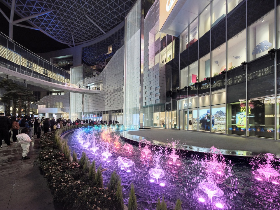 nanjing jiangbei wondercity shopping center hanging waterfall musical fountain by crazywater