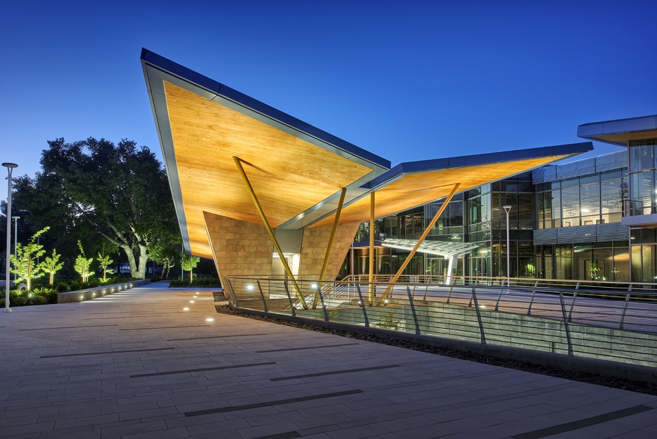 folded wings by form4 architecture