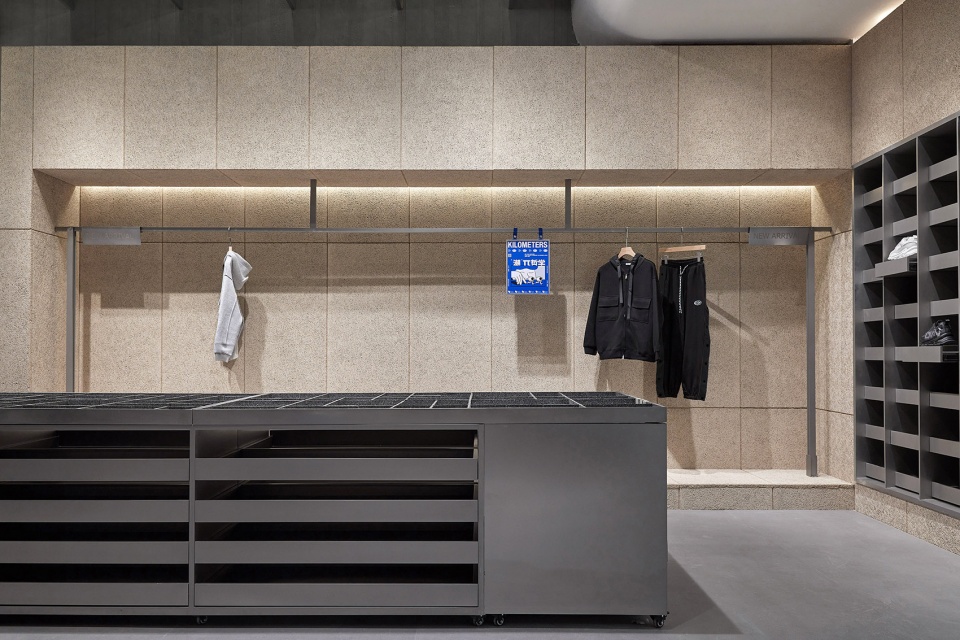 KM COOL SPACE Flagship Store by Super Normal Design