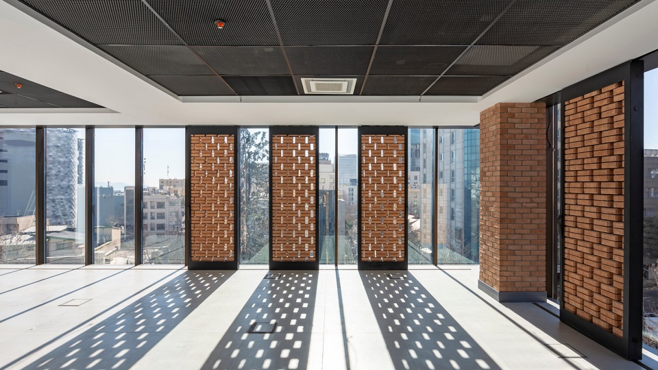 Zomorrod 11 Bricks on The Move by akaran Architects