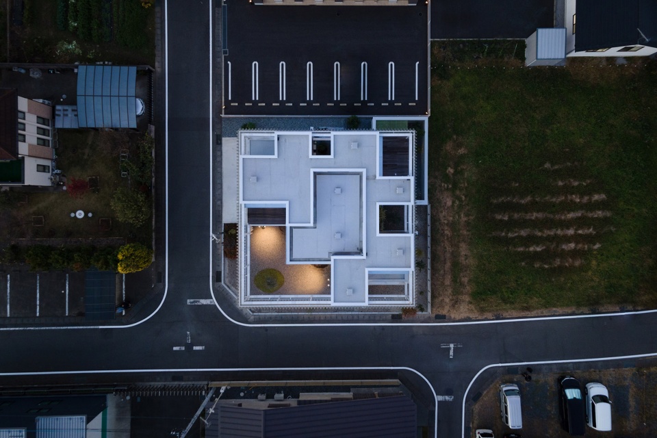 House in Yanakacho by KACH