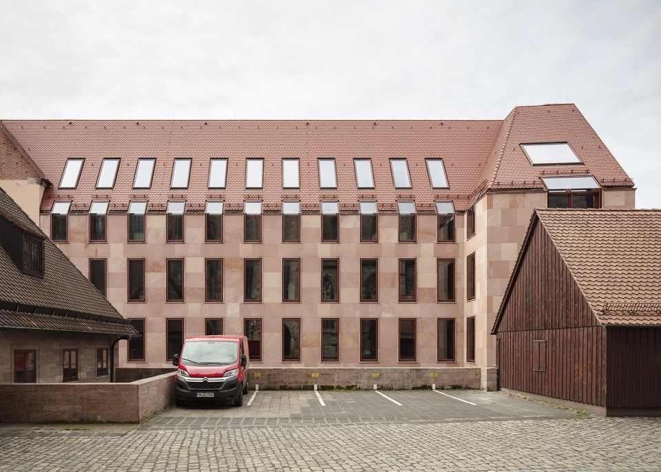HOUSE OF COMMERCE by Behles Jochimsen