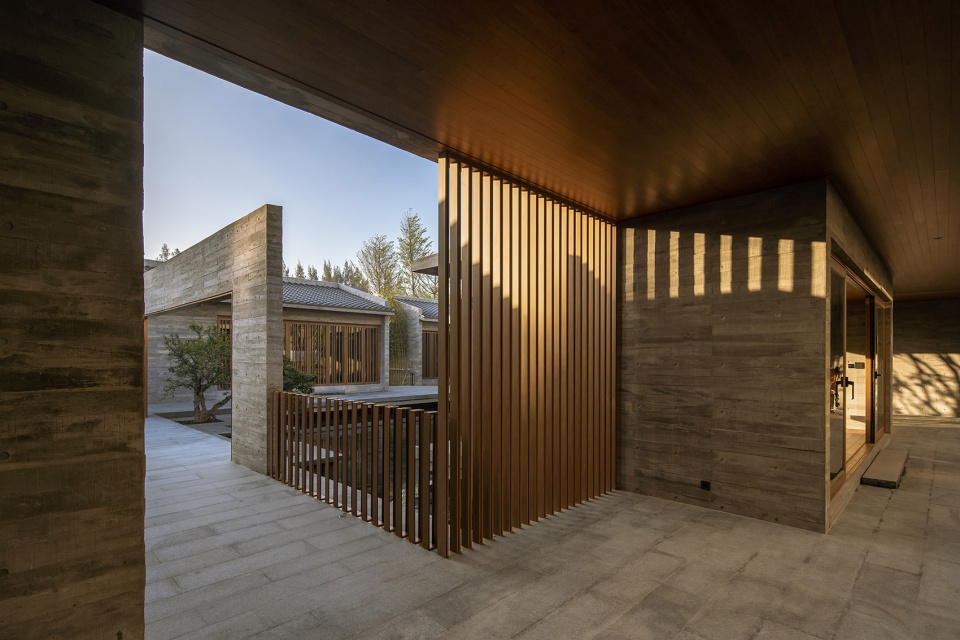 private residential space in the flowing garden china by more than arch studio