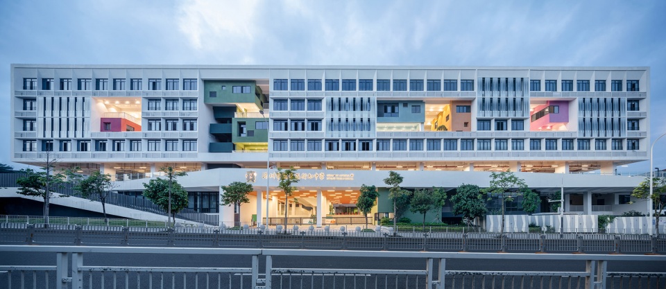 shenzhen longhua xingzhi middle school by zhubo aao