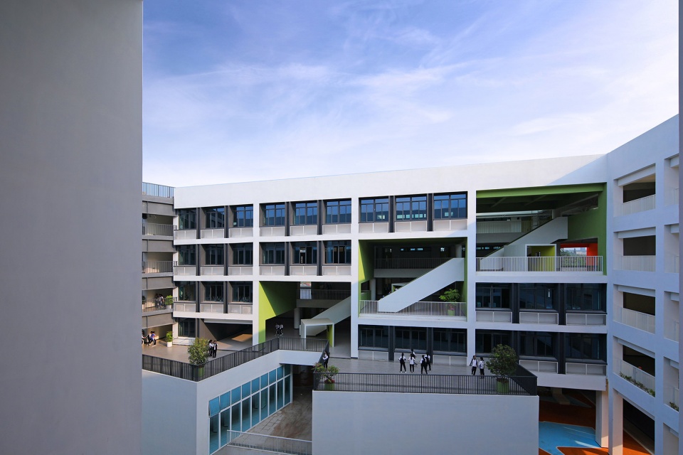 shenzhen longhua xingzhi middle school by zhubo aao