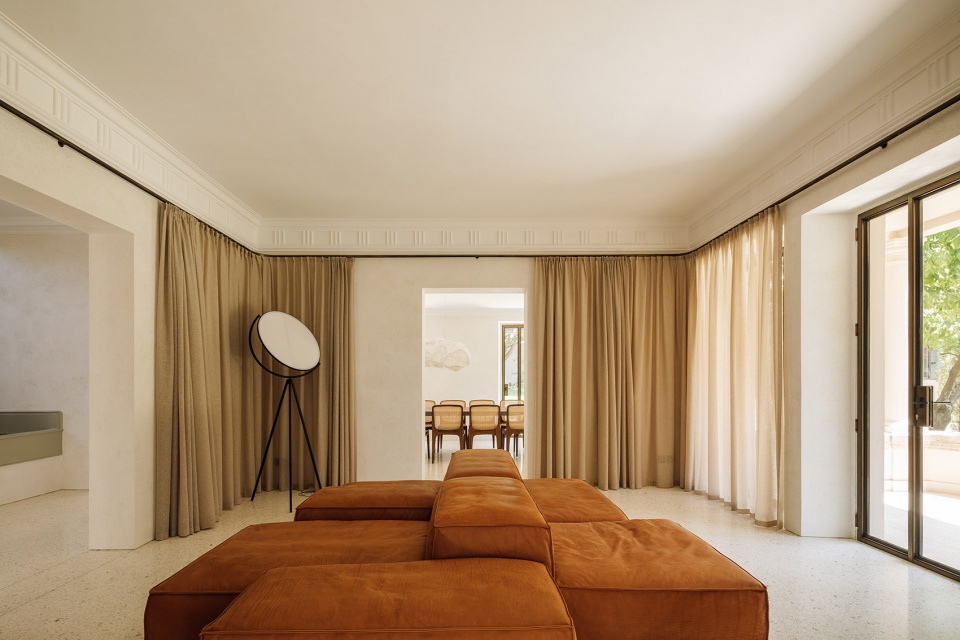 HOUSE 1 Ricardo Bak Gordon