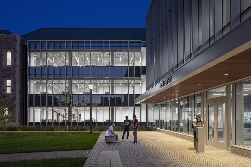 James M McKelvey Sr Hall Perkins Eastman