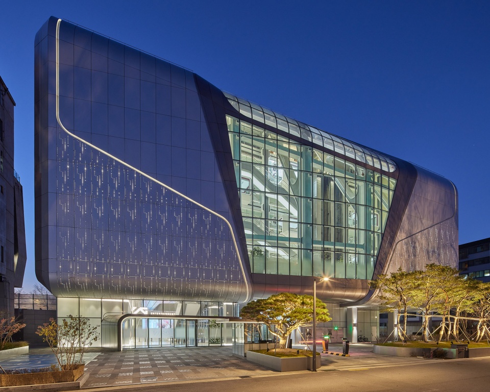 K Pop HQ UNStudio