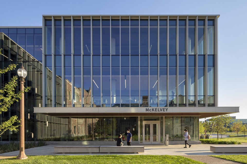 James M McKelvey Sr Hall Perkins Eastman