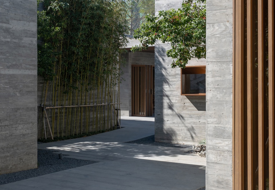 private residential space in the flowing garden china by more than arch studio