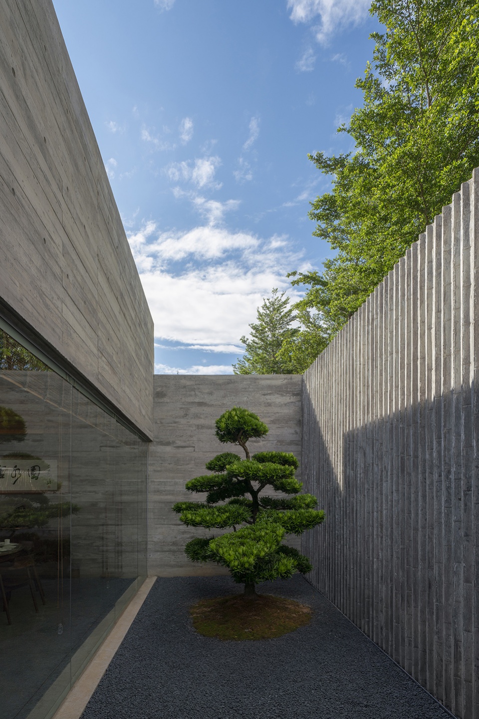 private residential space in the flowing garden china by more than arch studio