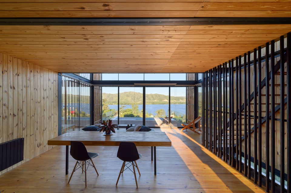 siquiman lodge by pablo senmartin architects