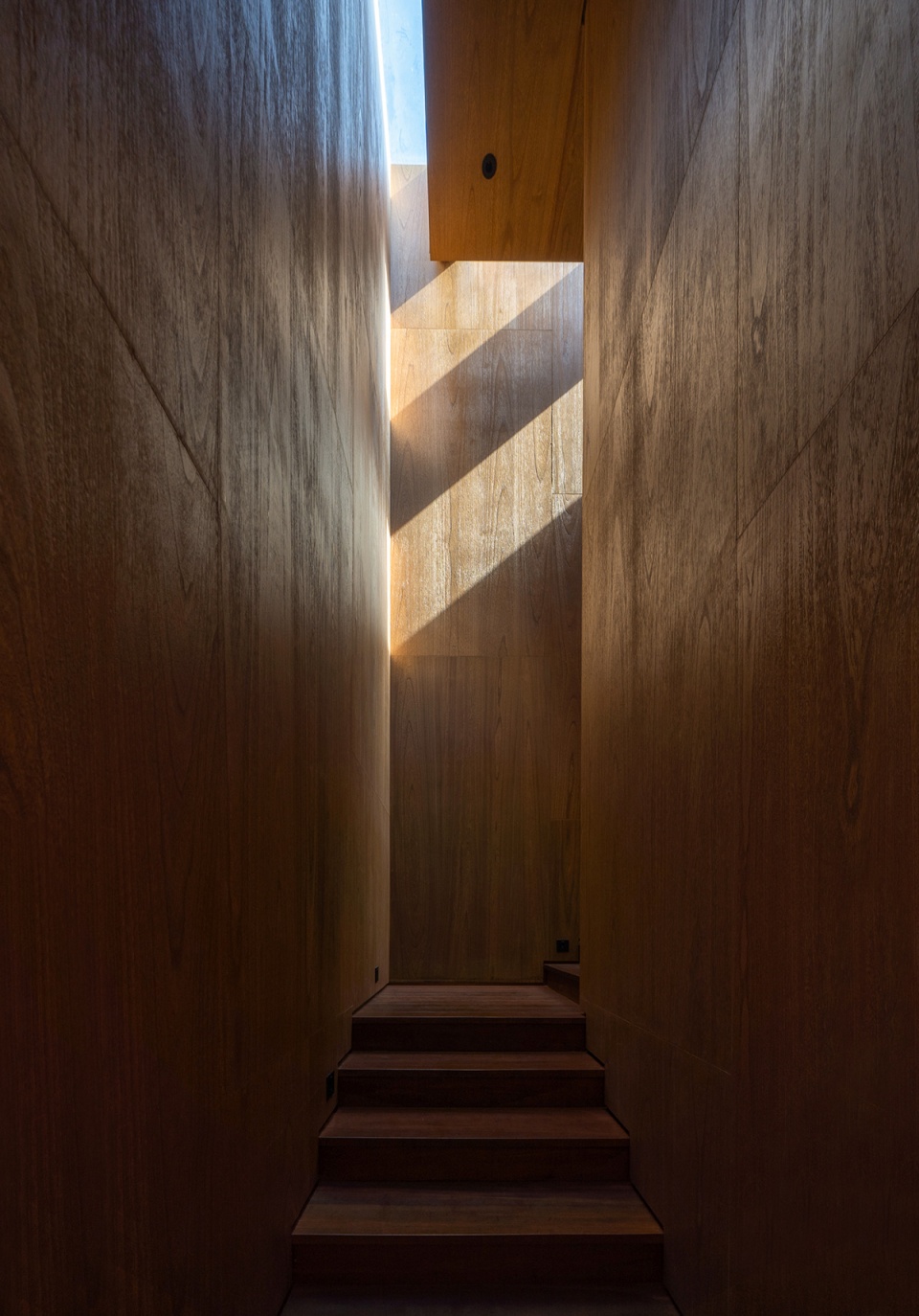 private residential space in the flowing garden china by more than arch studio