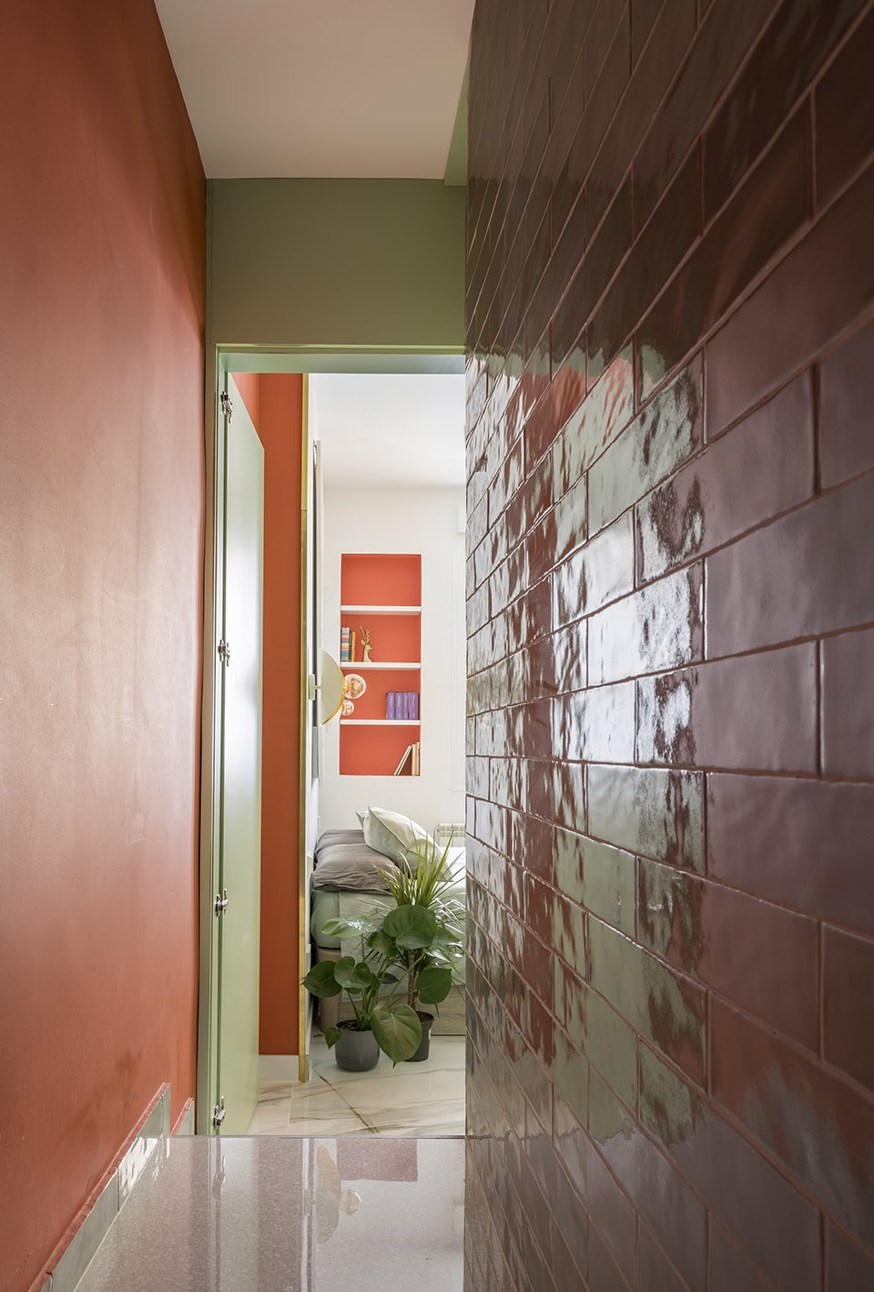 house in a haberdashery spain by ooiio architecture
