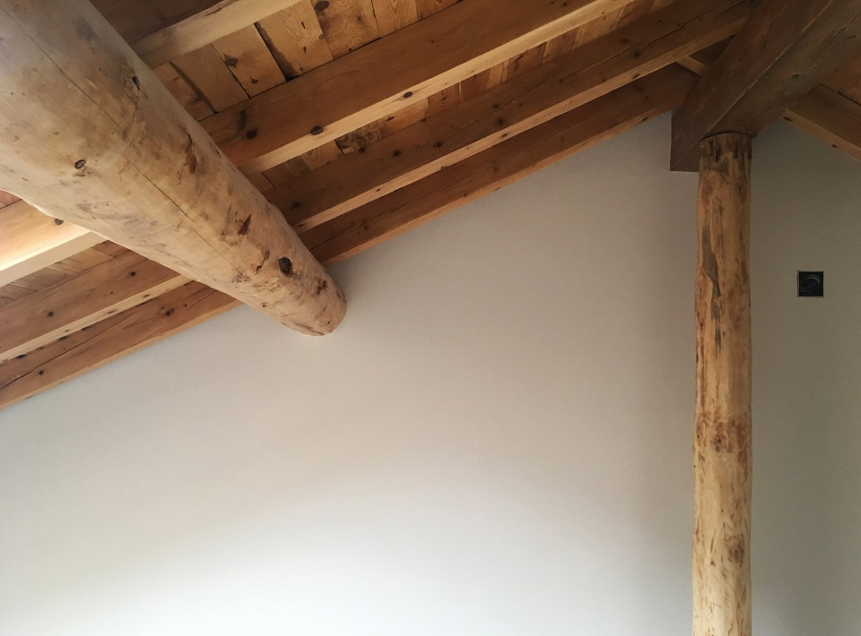 house renovation alt pirineu spain by hiha studio