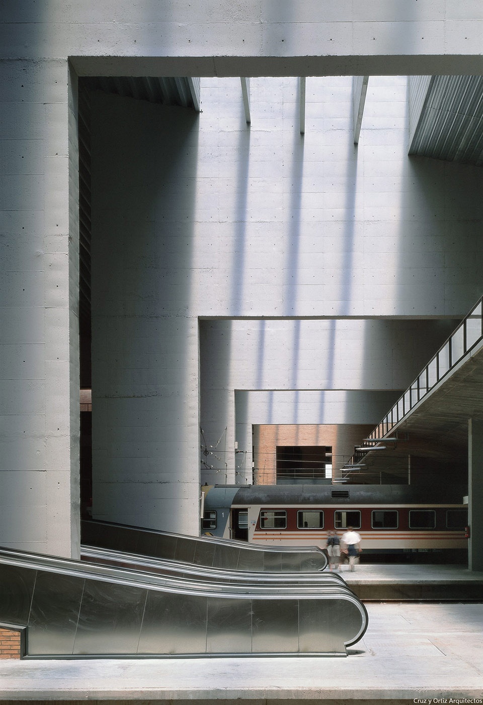 santa justa high speed central railway station by cruz y ortiz architects