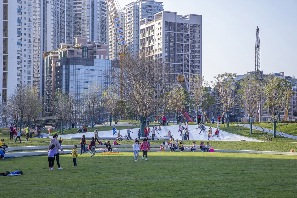 Wanchuanyunhui OneBase Vanke Sports Community Box Studio