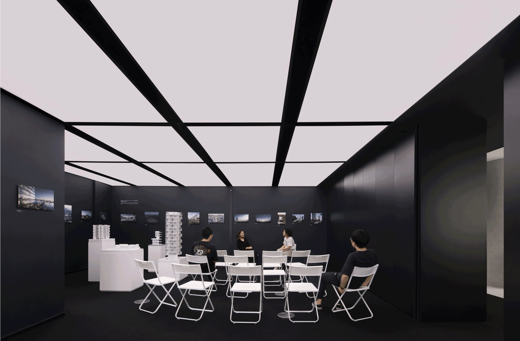 Black and White Vessel line