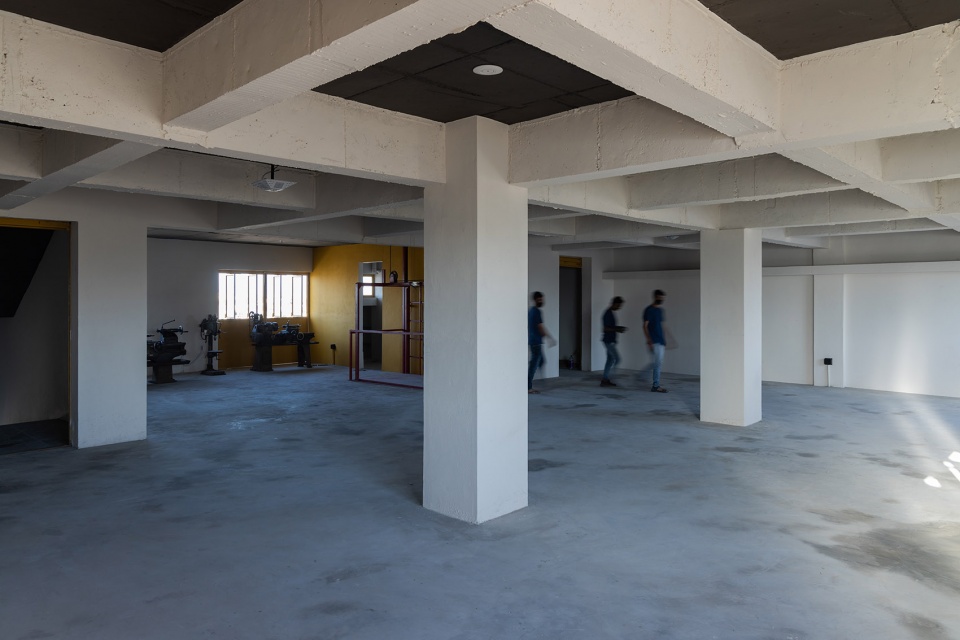 industrial facility for unique engineers india by dhulia architecture design studio