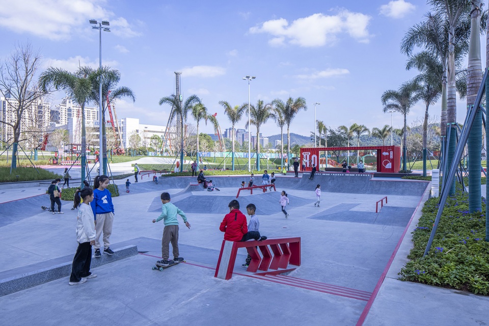 Wanchuanyunhui OneBase Vanke Sports Community Box Studio