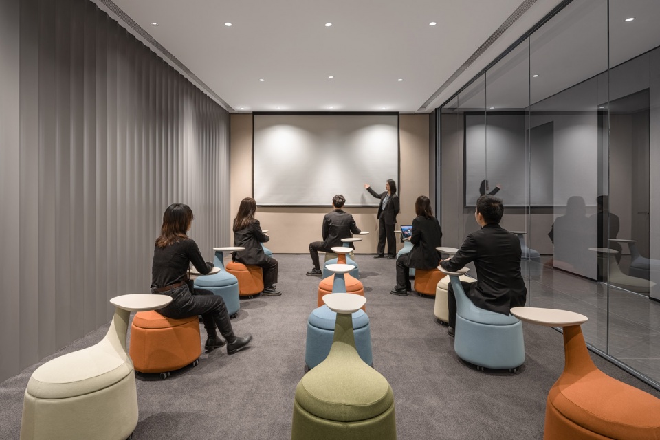 Promenade Workplace of Kano Headquarters LYCS Architecture