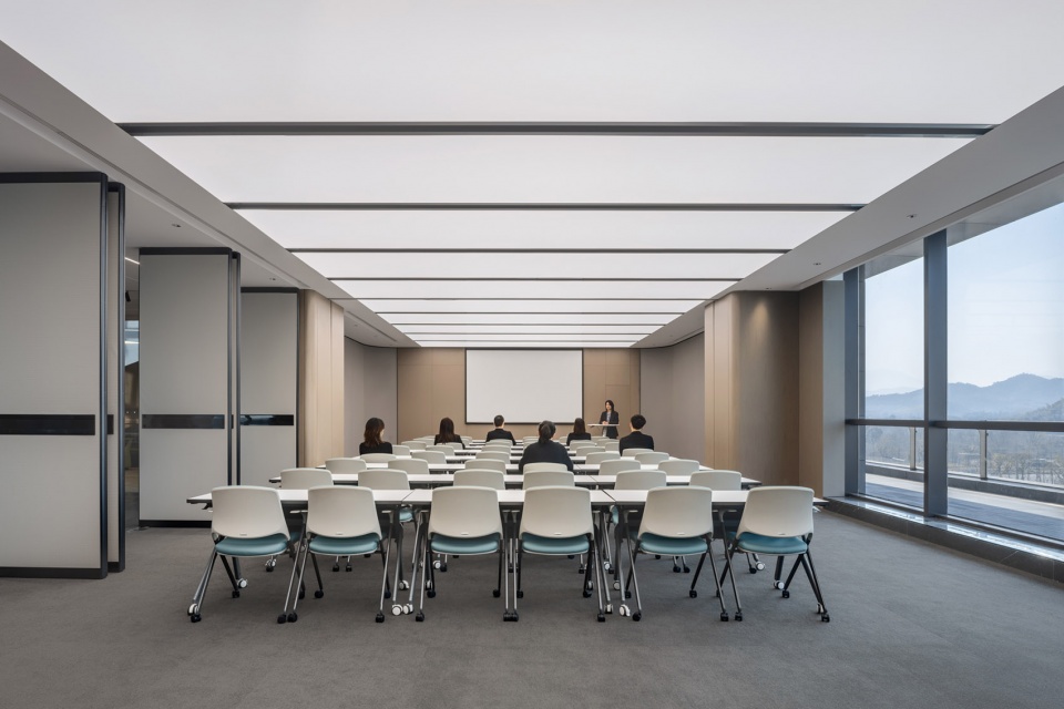 Promenade Workplace of Kano Headquarters LYCS Architecture