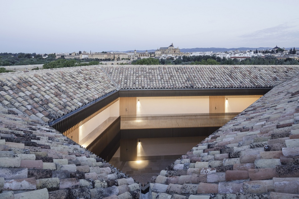 Residential building in Campo de la Verdad Laguillo Arquitectos Cayuela Marques Arquitectos
