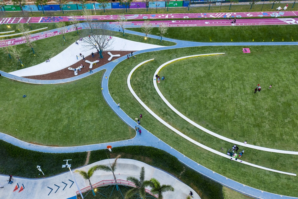 Wanchuanyunhui OneBase Vanke Sports Community Box Studio