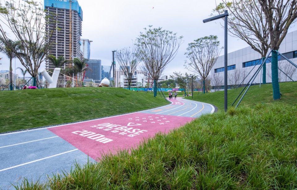 Wanchuanyunhui OneBase Vanke Sports Community Box Studio