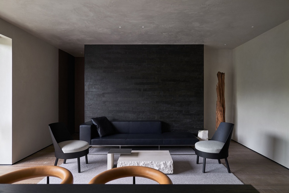 The New Office of One House Design