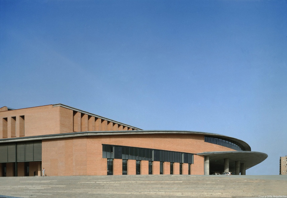 santa justa high speed central railway station by cruz y ortiz architects