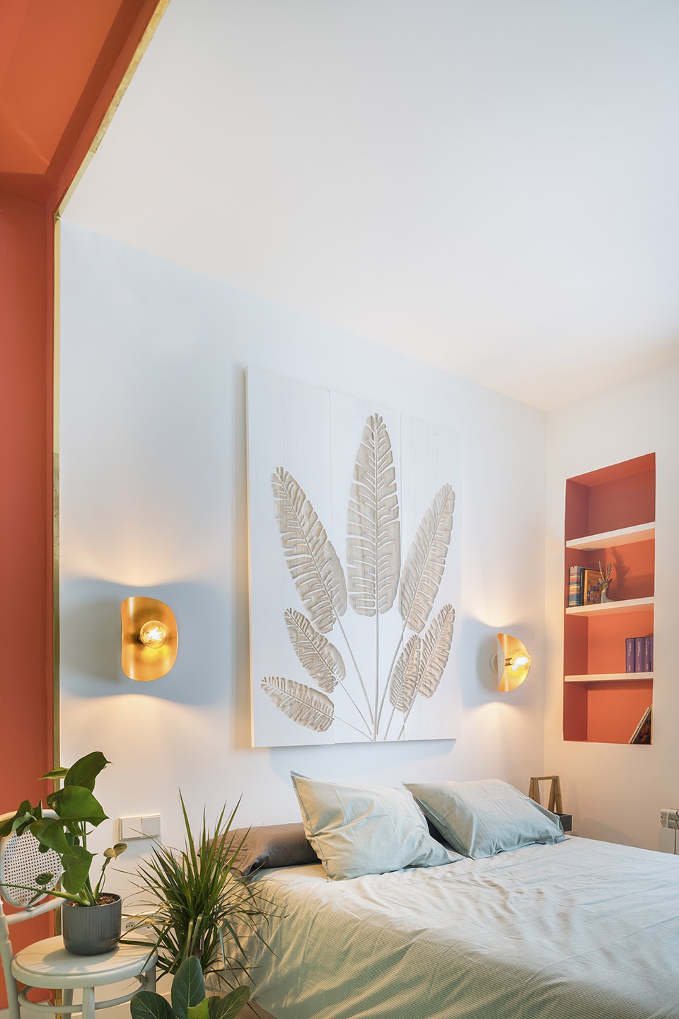 house in a haberdashery spain by ooiio architecture