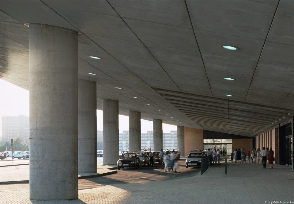 santa justa high speed central railway station by cruz y ortiz architects