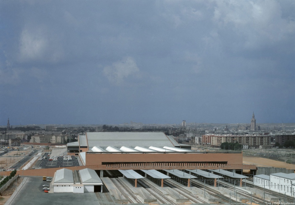 santa justa high speed central railway station by cruz y ortiz architects