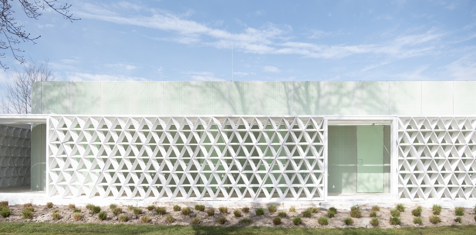 facade of uae pavilion at flower expo 2022 by pragma aectual