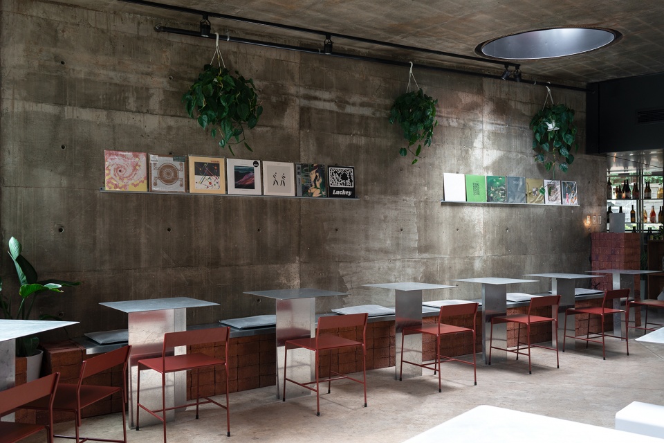 osmo x marusan cafe by mdt mobilier