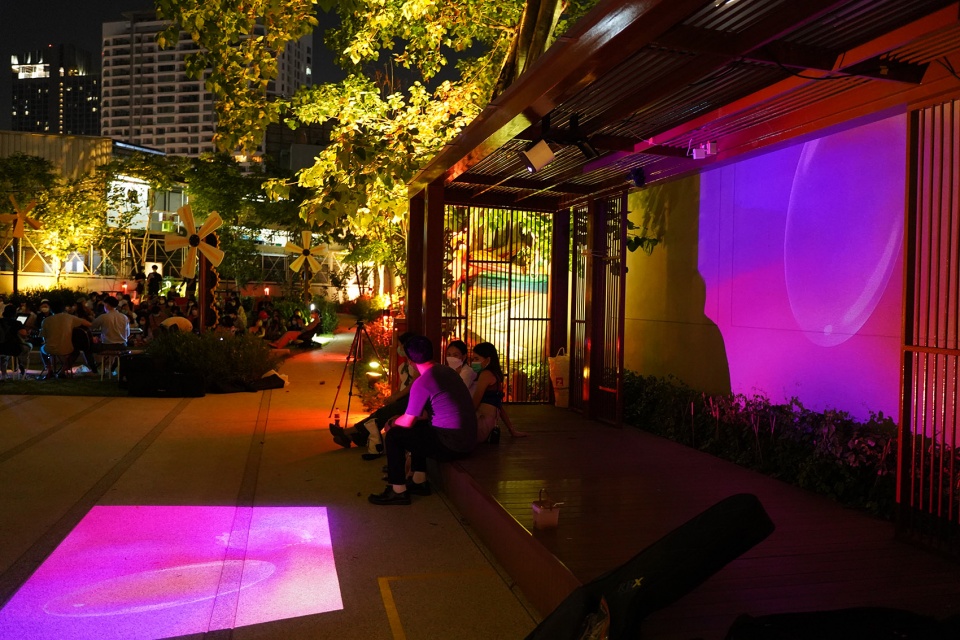 wat hua lamphong rukkhaniwet park by shma
