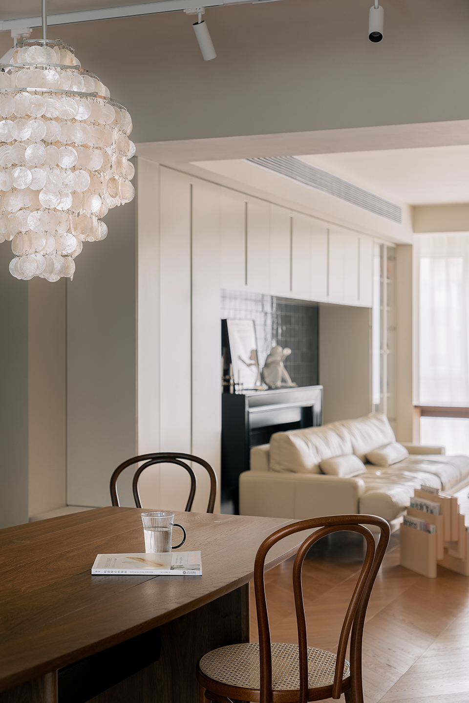 L Apartment, China by TillDesignStudio - 谷德设计网