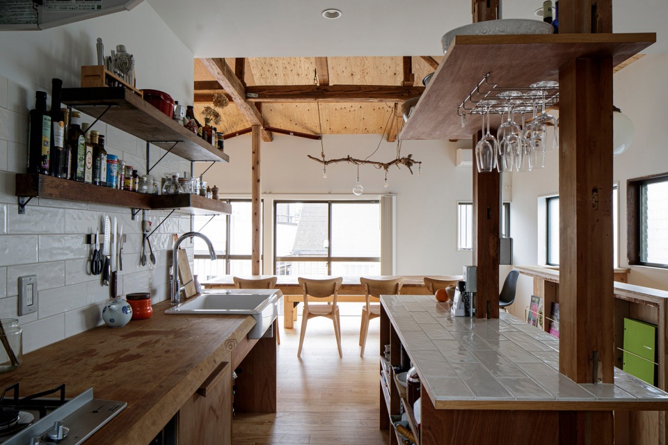 Nishigahara House by ROOVICE