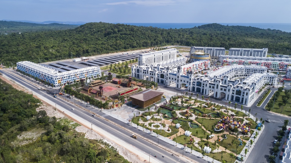 grand world phu quoc welcome center by vtn architects