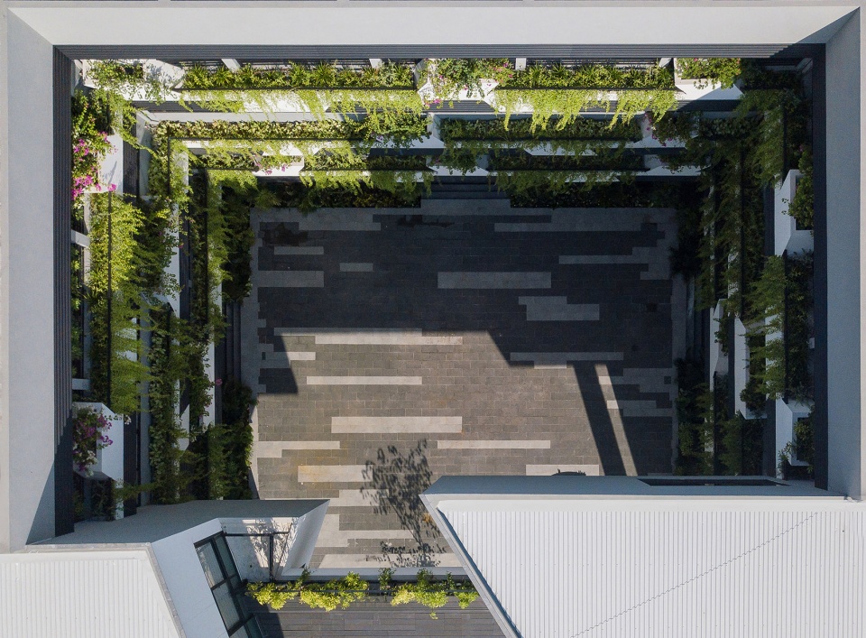 VIASM by 1 1 2 Architects