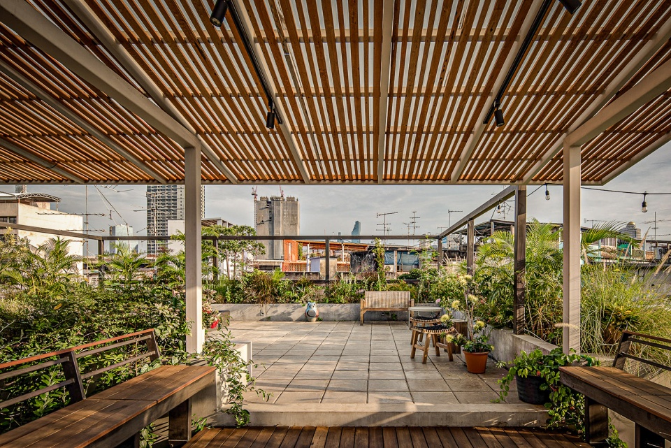 tamni hostel by po d architects