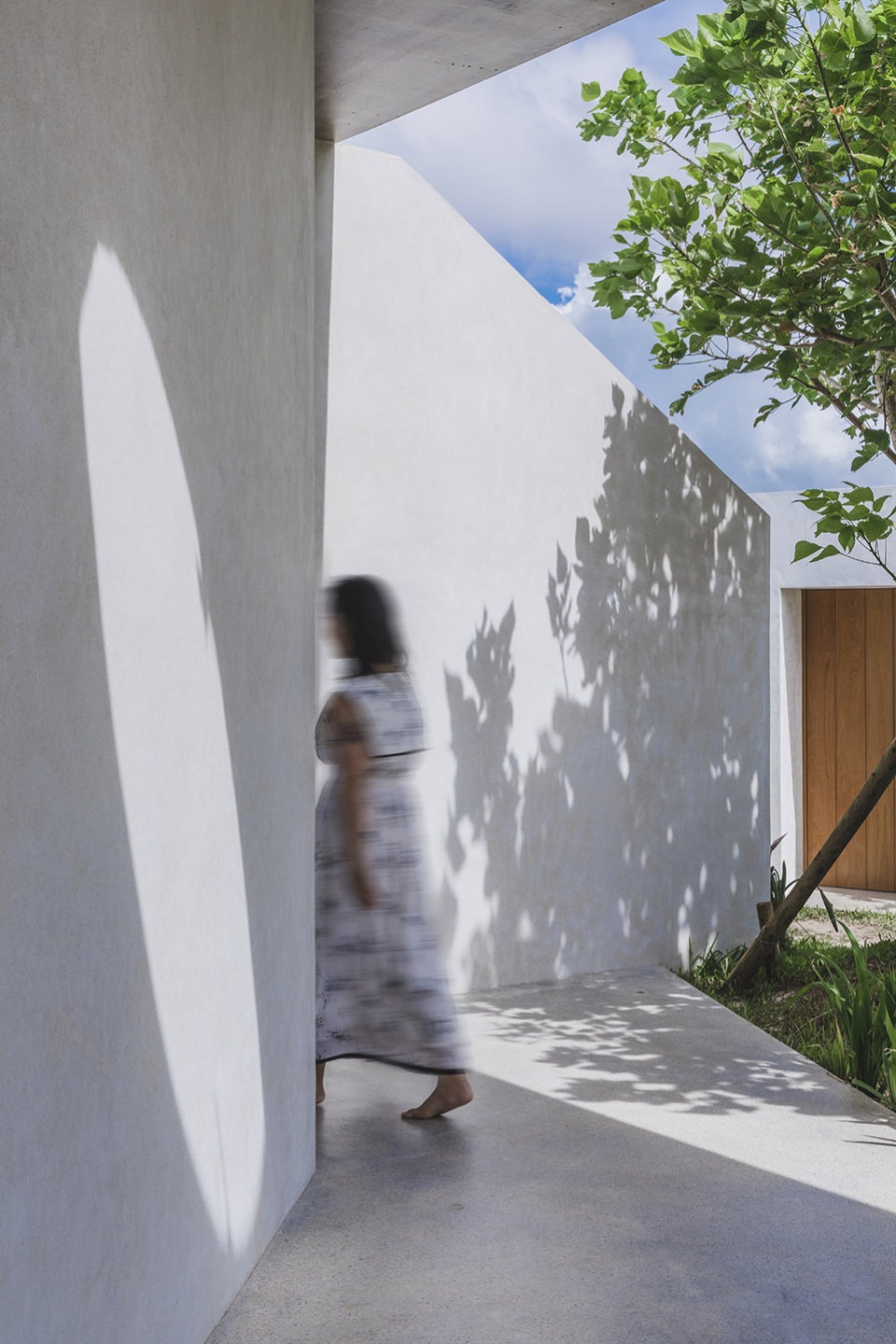house in nakijin by studio cochi architects