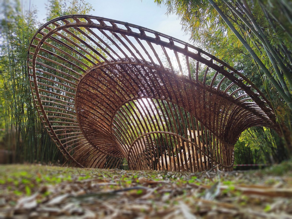Surging Post station in the bamboo forest by Shenzhen Beryl Environmental Art Design Engineering Co Ltd