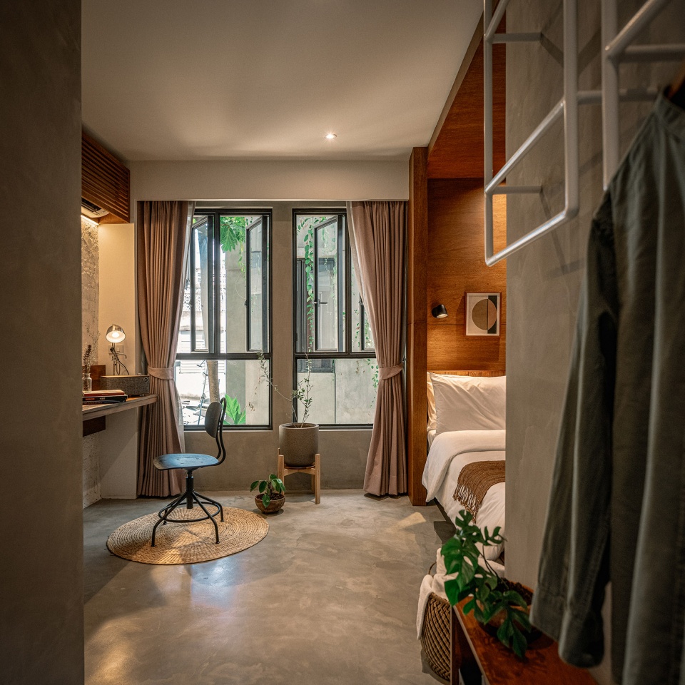 tamni hostel by po d architects