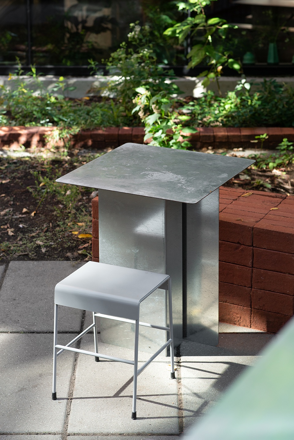 osmo x marusan cafe by mdt mobilier